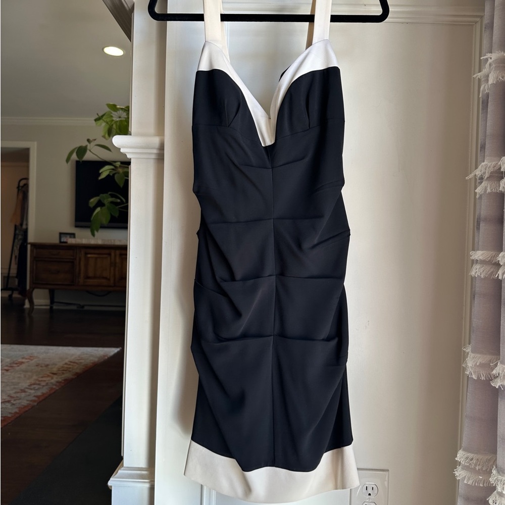 Elegant Black Sheath Dress with Sweetheart Neckline